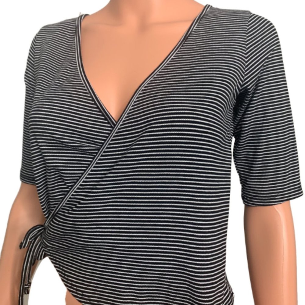 Hiatus Striped 3/4 Sleeve V Neck Cropped Wrap Top